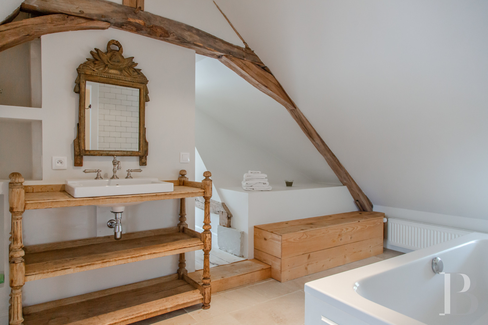 En Anjou, à l’ouest de Saumur,  un ancien presbytère du 18e siècle en bord de Loire pour de calmes séjours - photo  n°55